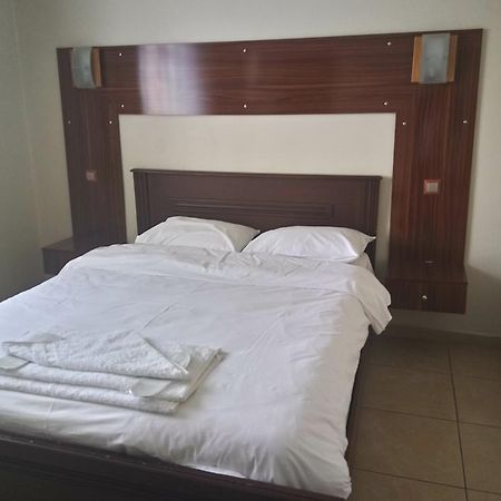 Isik Hotel Одрин Екстериор снимка