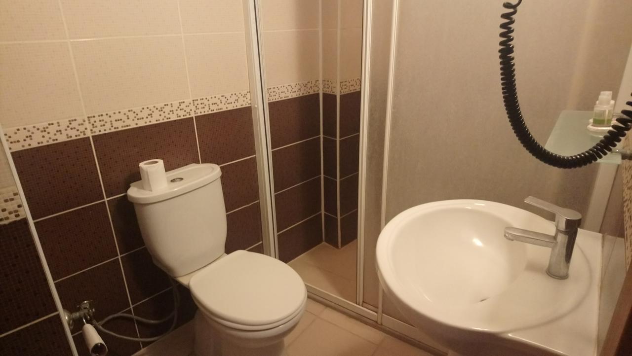 Isik Hotel Одрин Екстериор снимка